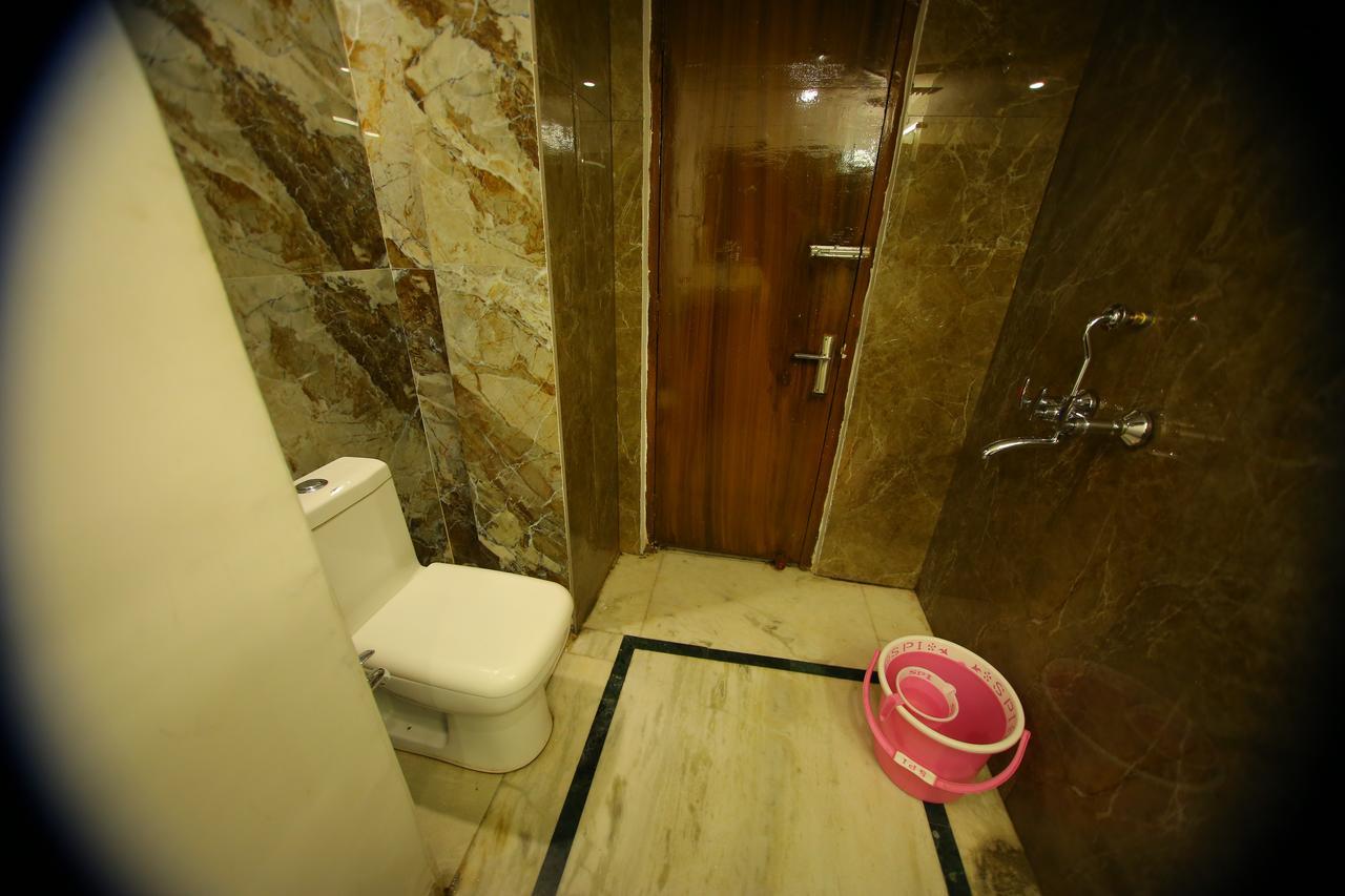 Osakataj Hotel Agra  Eksteriør billede