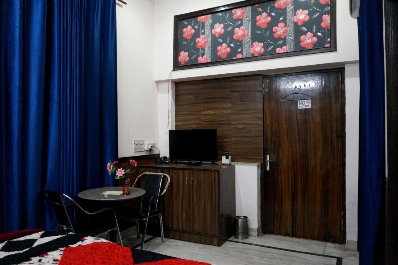 Osakataj Hotel Agra  Eksteriør billede